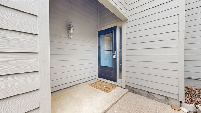 718 Peninsula Court, Ann Arbor, MI 48105