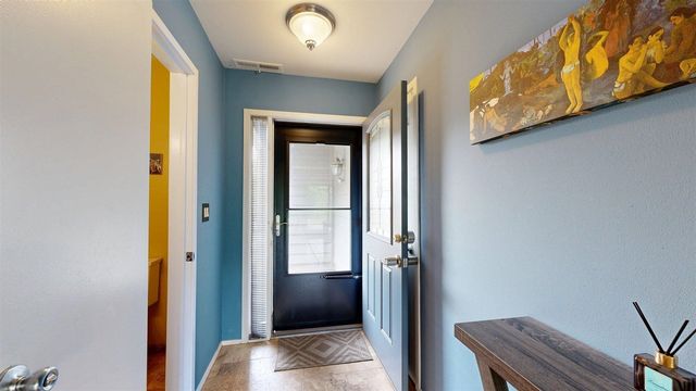 718 Peninsula Court, Ann Arbor, MI 48105