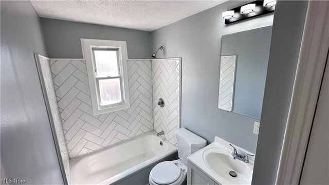 21000 Crystal Avenue, Euclid, OH 44123