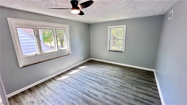 21000 Crystal Avenue, Euclid, OH 44123