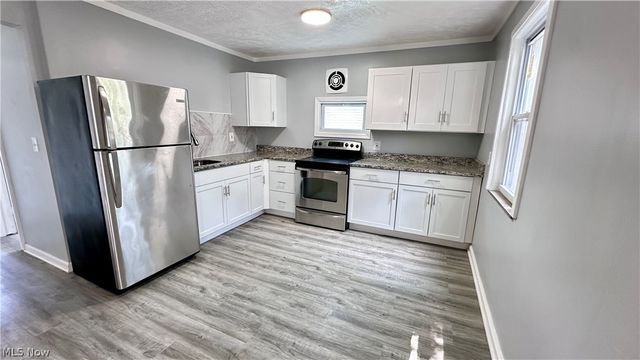 21000 Crystal Avenue, Euclid, OH 44123