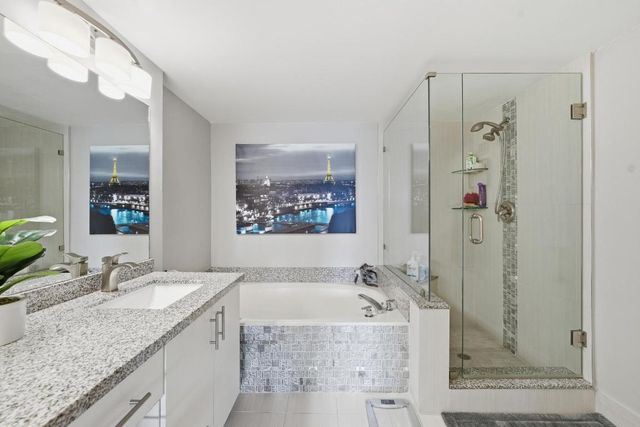 5746 Crystal Shores Drive 307, Boynton Beach, FL 33437