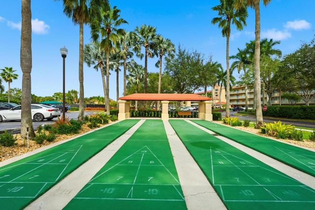 5746 Crystal Shores Drive 307, Boynton Beach, FL 33437