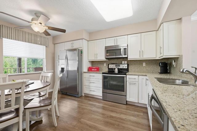 5746 Crystal Shores Drive 307, Boynton Beach, FL 33437