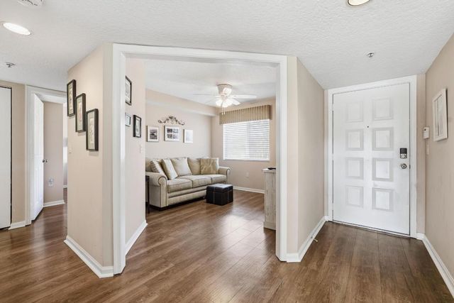 5746 Crystal Shores Drive 307, Boynton Beach, FL 33437