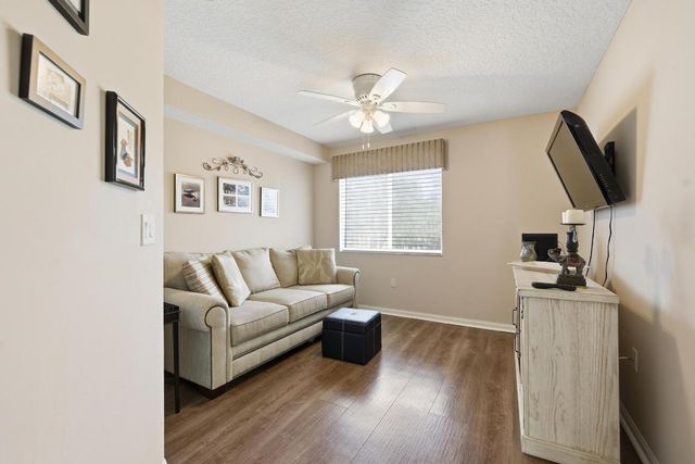 5746 Crystal Shores Drive 307, Boynton Beach, FL 33437