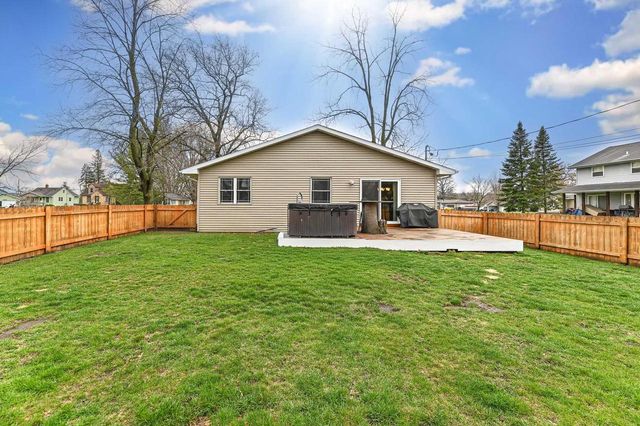 114 E Spruce STREET, Silver Lake, WI 53170