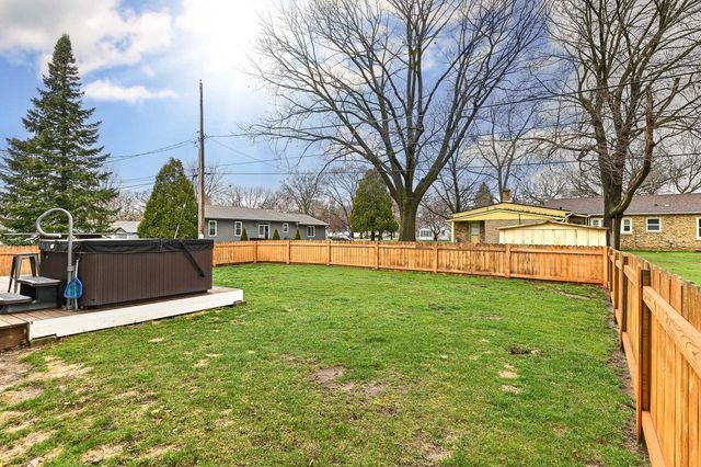 114 E Spruce STREET, Silver Lake, WI 53170