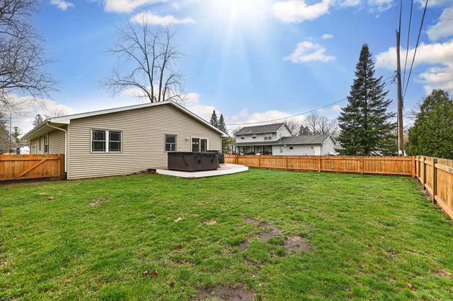114 E Spruce STREET, Silver Lake, WI 53170