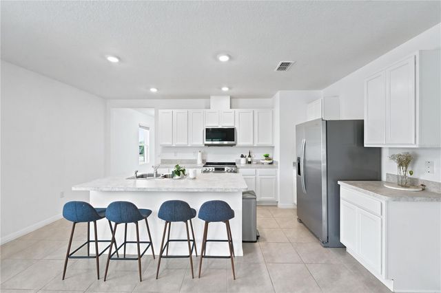 2733 REDDISH EGRET BEND, Harmony, FL 34773