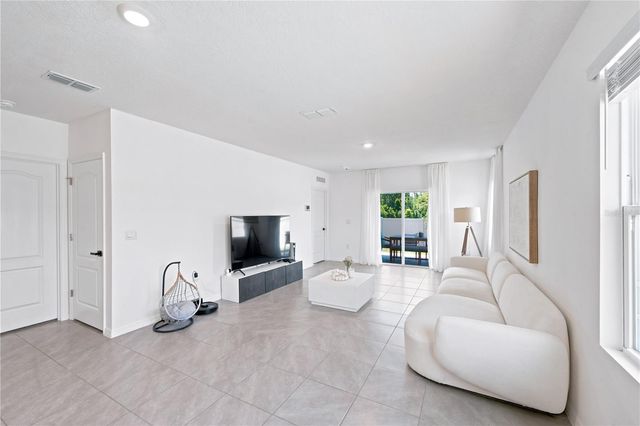 2733 REDDISH EGRET BEND, Harmony, FL 34773