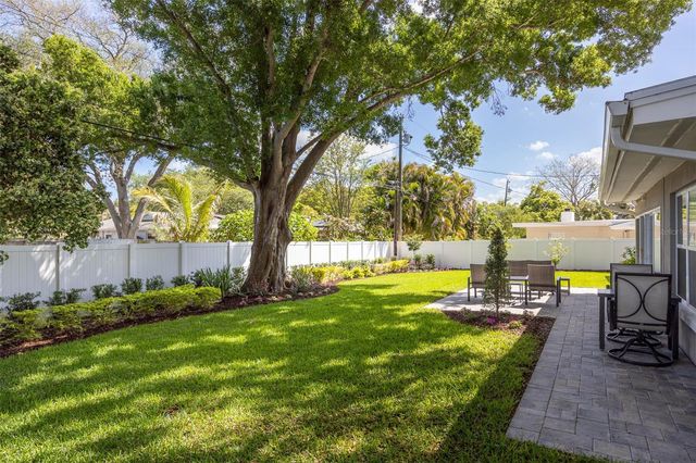 1218 TAYLOR AVE, Dunedin, FL 34698