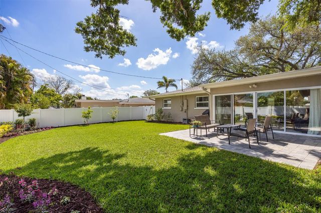 1218 TAYLOR AVE, Dunedin, FL 34698