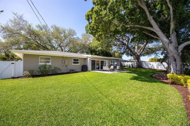 1218 TAYLOR AVE, Dunedin, FL 34698