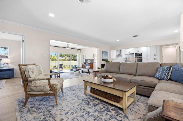 1218 TAYLOR AVE, Dunedin, FL 34698