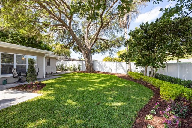 1218 TAYLOR AVE, Dunedin, FL 34698