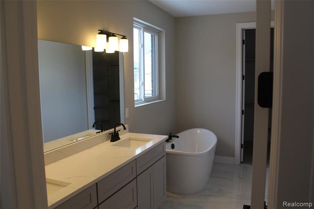 50315 Arcadia Drive, Macomb, MI 48042