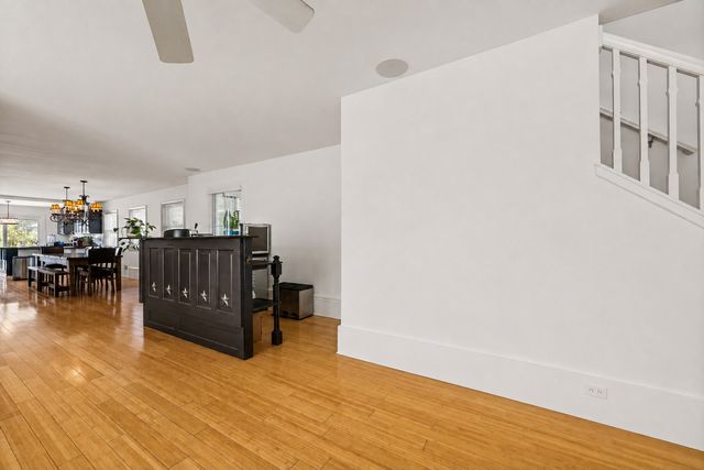 83 N Park Boulevard, Glen Ellyn, IL 60137