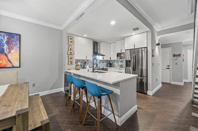 11771 St Andrews Place Apt 101, Wellington, FL 33414