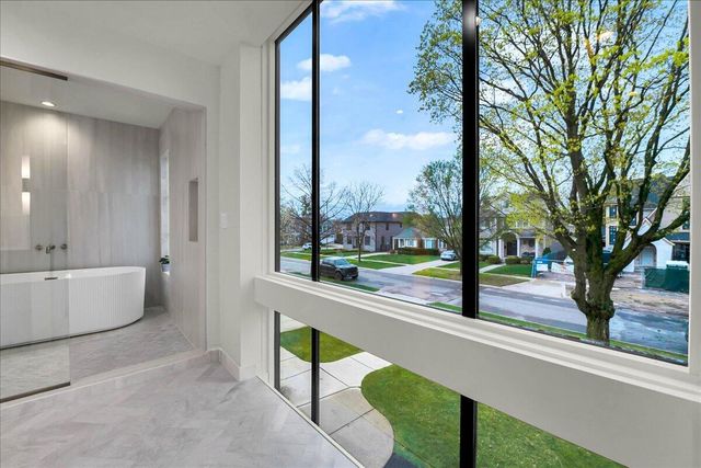1323 Washington Boulevard, Birmingham, MI 48009