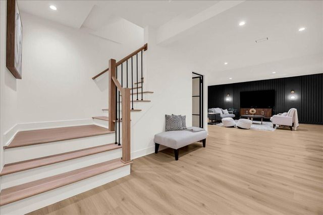 1323 Washington Boulevard, Birmingham, MI 48009