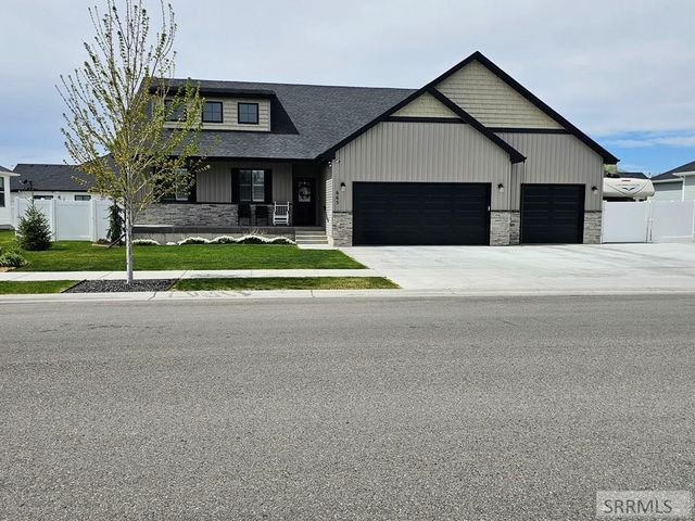 665 Hollow Drive, Idaho Falls, ID 83401
