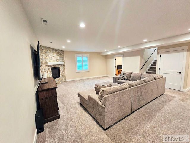 665 Hollow Drive, Idaho Falls, ID 83401