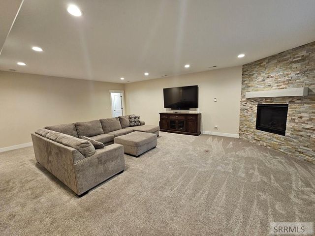 665 Hollow Drive, Idaho Falls, ID 83401