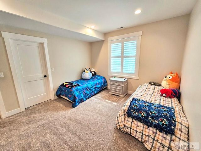665 Hollow Drive, Idaho Falls, ID 83401