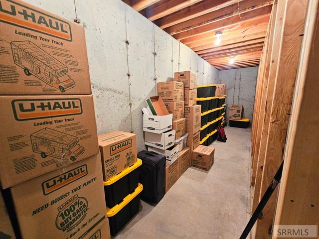 665 Hollow Drive, Idaho Falls, ID 83401