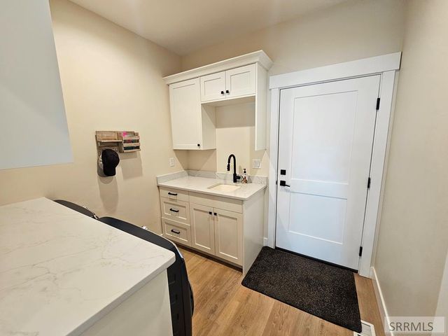 665 Hollow Drive, Idaho Falls, ID 83401