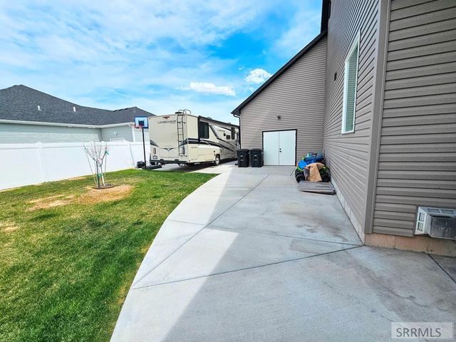 665 Hollow Drive, Idaho Falls, ID 83401