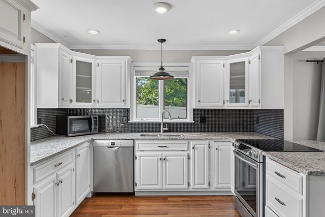 60 COUNTRY CT, Landisville, PA 17538