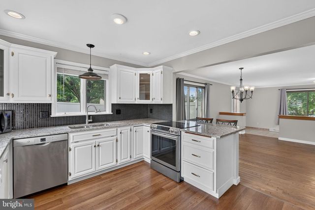 60 COUNTRY CT, Landisville, PA 17538