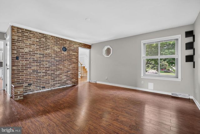 60 COUNTRY CT, Landisville, PA 17538