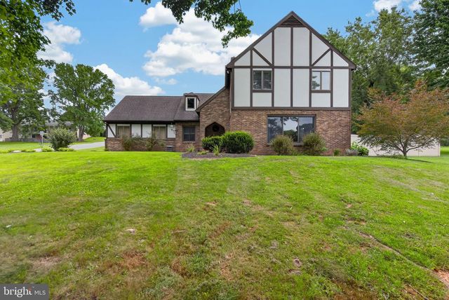 60 COUNTRY CT, Landisville, PA 17538