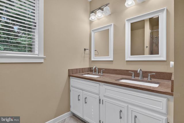 60 COUNTRY CT, Landisville, PA 17538