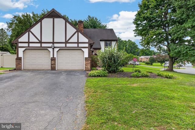 60 COUNTRY CT, Landisville, PA 17538
