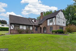 60 COUNTRY CT, Landisville, PA 17538