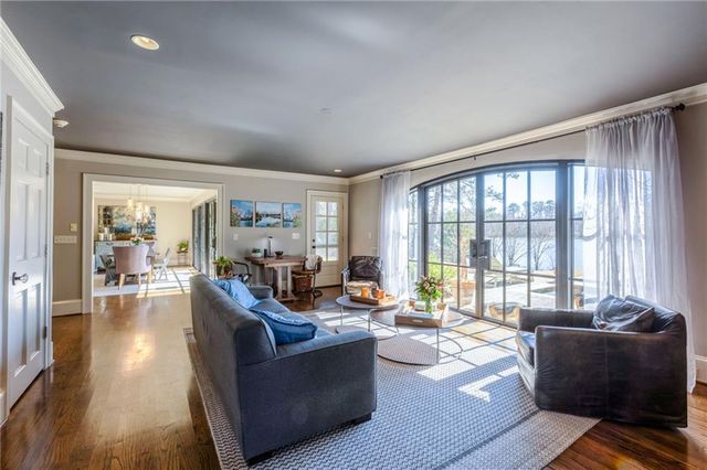 2968 Rivermeade NW Drive, Atlanta, GA 30327