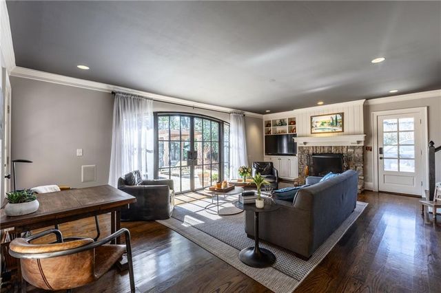 2968 Rivermeade NW Drive, Atlanta, GA 30327