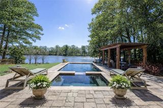 2968 Rivermeade NW Drive, Atlanta, GA 30327