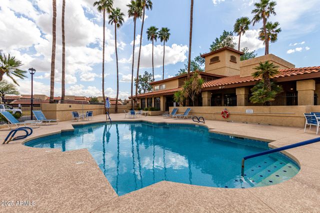 8214 N 21ST Drive A208, Phoenix, AZ 85021