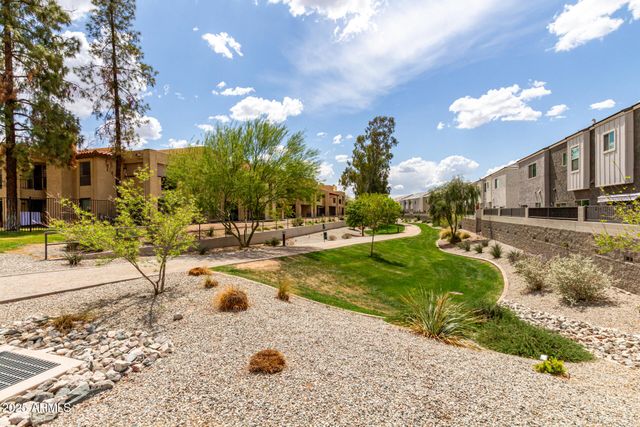 8214 N 21ST Drive A208, Phoenix, AZ 85021