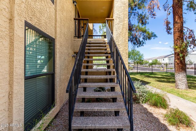 8214 N 21ST Drive A208, Phoenix, AZ 85021