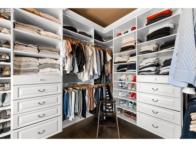 1740 Sw ELIZABETH St, Portland, OR 97201