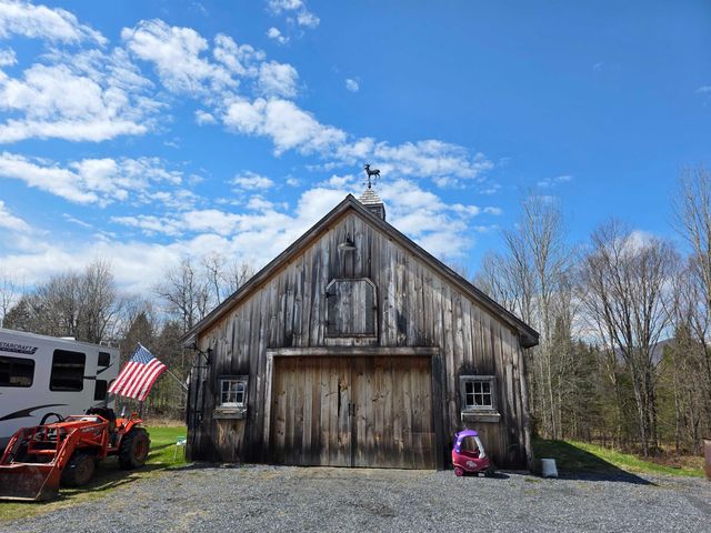 2810 Underpass Road, Sutton, VT 05867