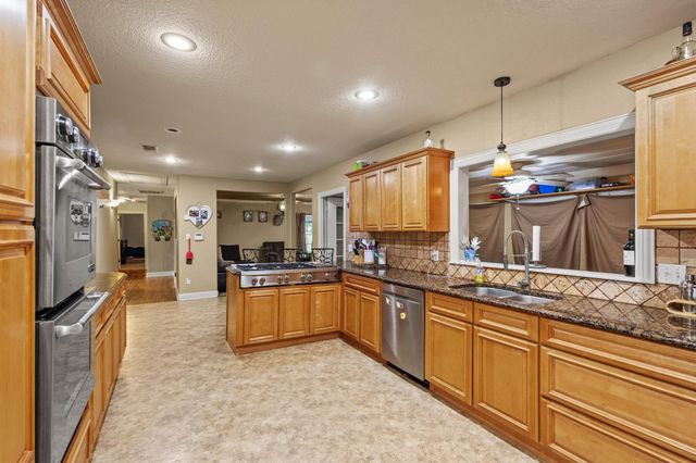1905 Agnew Street, Bonham, TX 75418