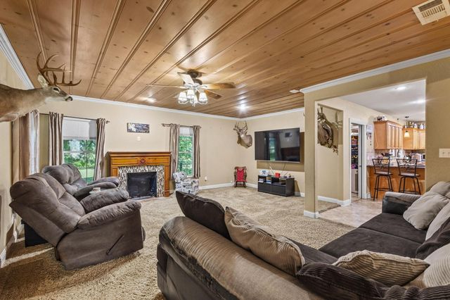 1905 Agnew Street, Bonham, TX 75418