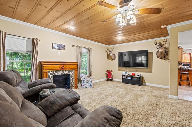 1905 Agnew Street, Bonham, TX 75418